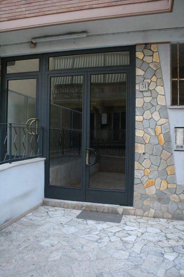 Cornelia Relais Bed & Breakfast Рим Екстериор снимка