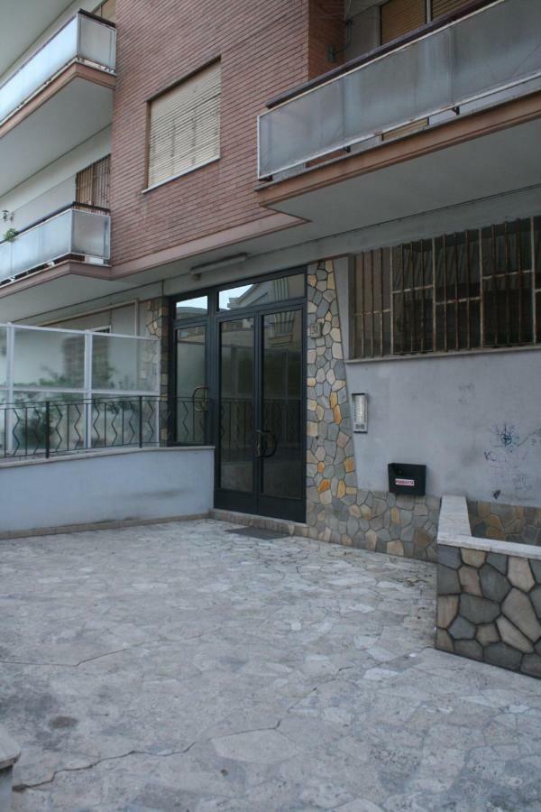 Cornelia Relais Bed & Breakfast Рим Екстериор снимка